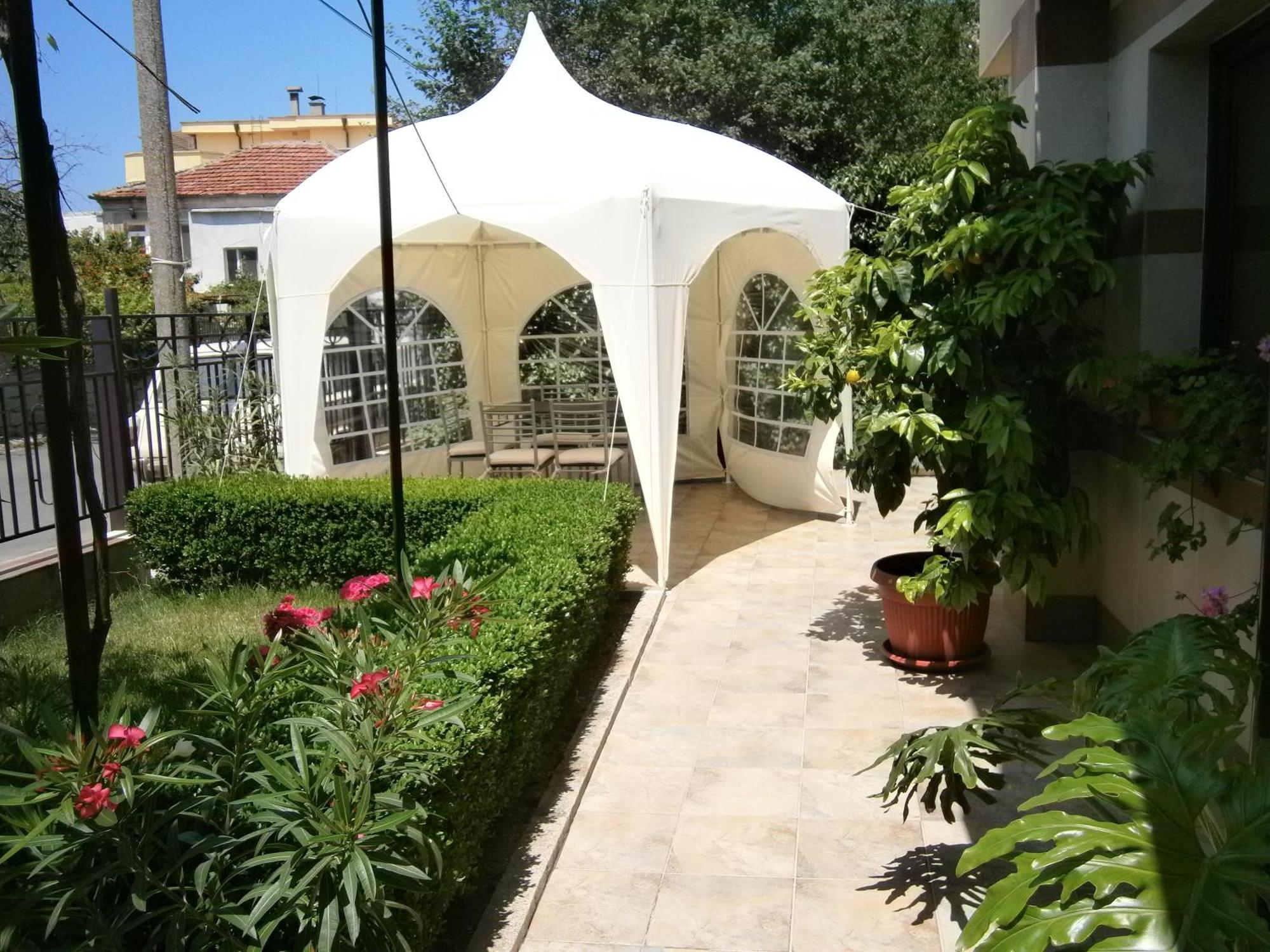 Family Hotel Bellehouse Chernomorets Exterior photo