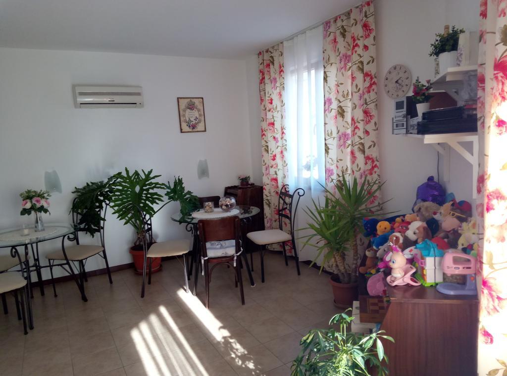 Family Hotel Bellehouse Chernomorets Exterior photo
