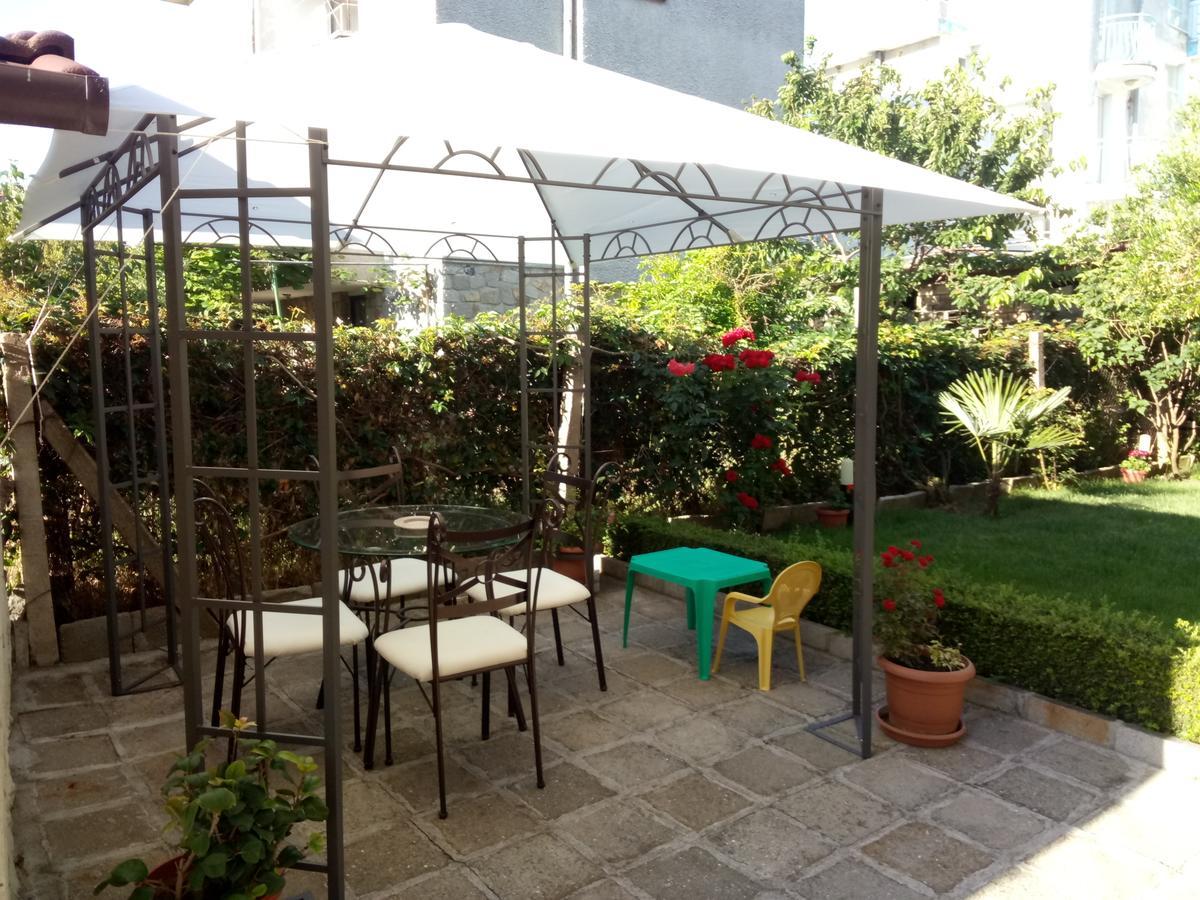 Family Hotel Bellehouse Chernomorets Exterior photo
